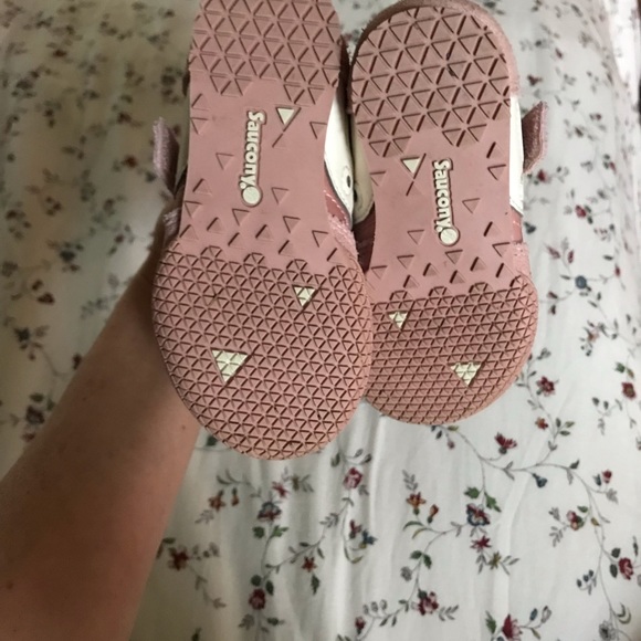 saucony toddler shoes - Picture 3 of 4